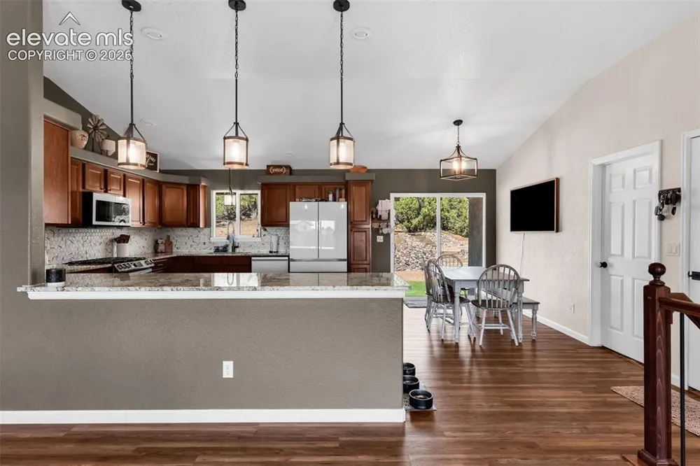 35 Cougar Loop Canon City, CO 81212
