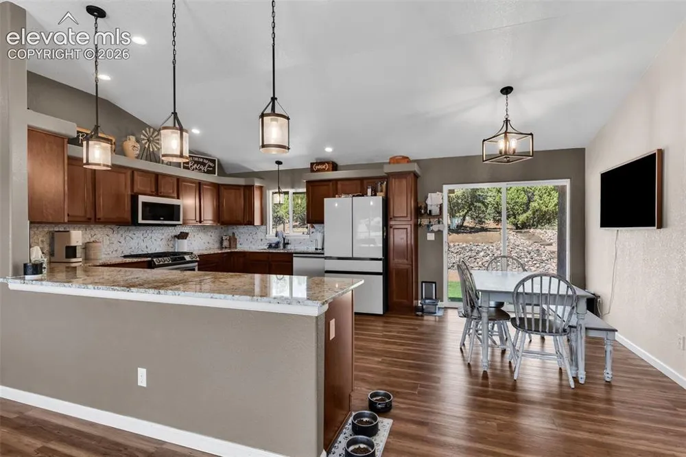 35 Cougar Loop Canon City, CO 81212