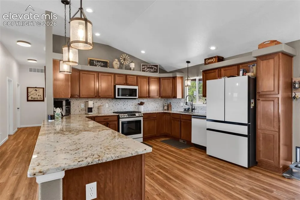 35 Cougar Loop Canon City, CO 81212