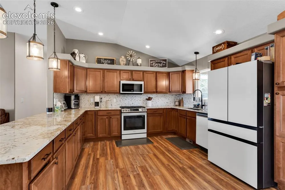 35 Cougar Loop Canon City, CO 81212