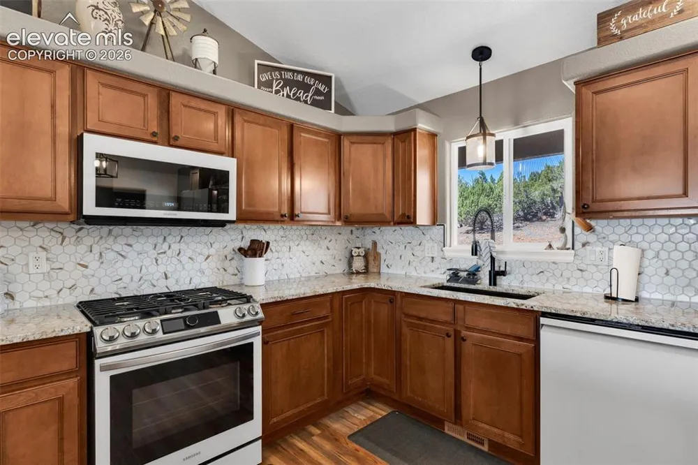 35 Cougar Loop Canon City, CO 81212