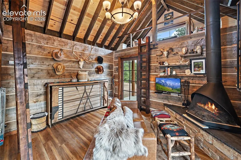 4267 County Road 51 Divide, CO 80814