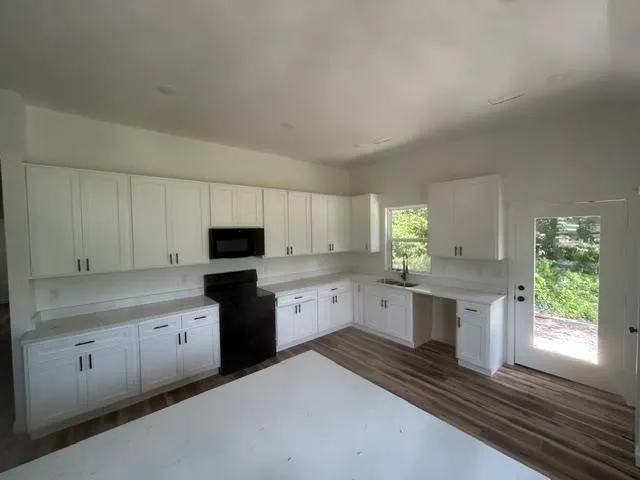 106 E Miller Street Whitewright, TX 75491