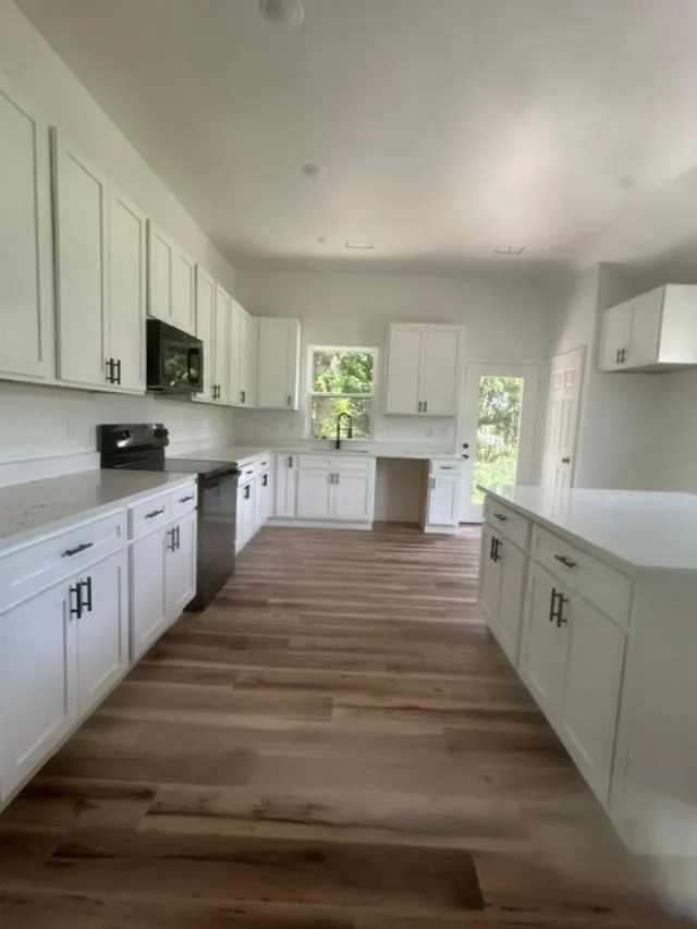 106 E Miller Street Whitewright, TX 75491