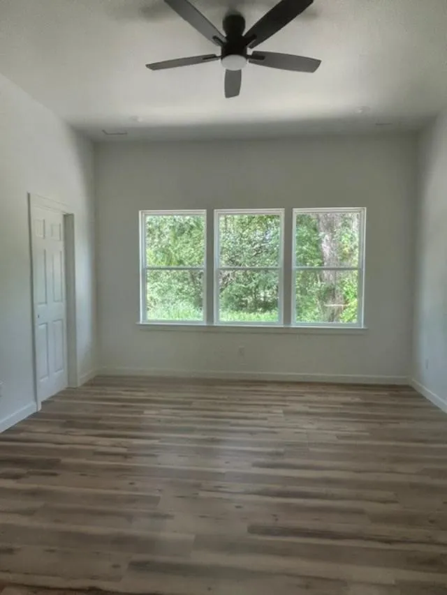 106 E Miller Street Whitewright, TX 75491