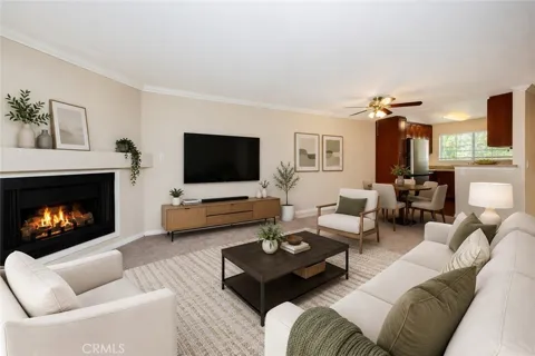 5510 Owensmouth Ave #204