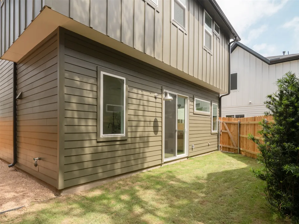 6409 Bradsher #B Austin, TX 78745
