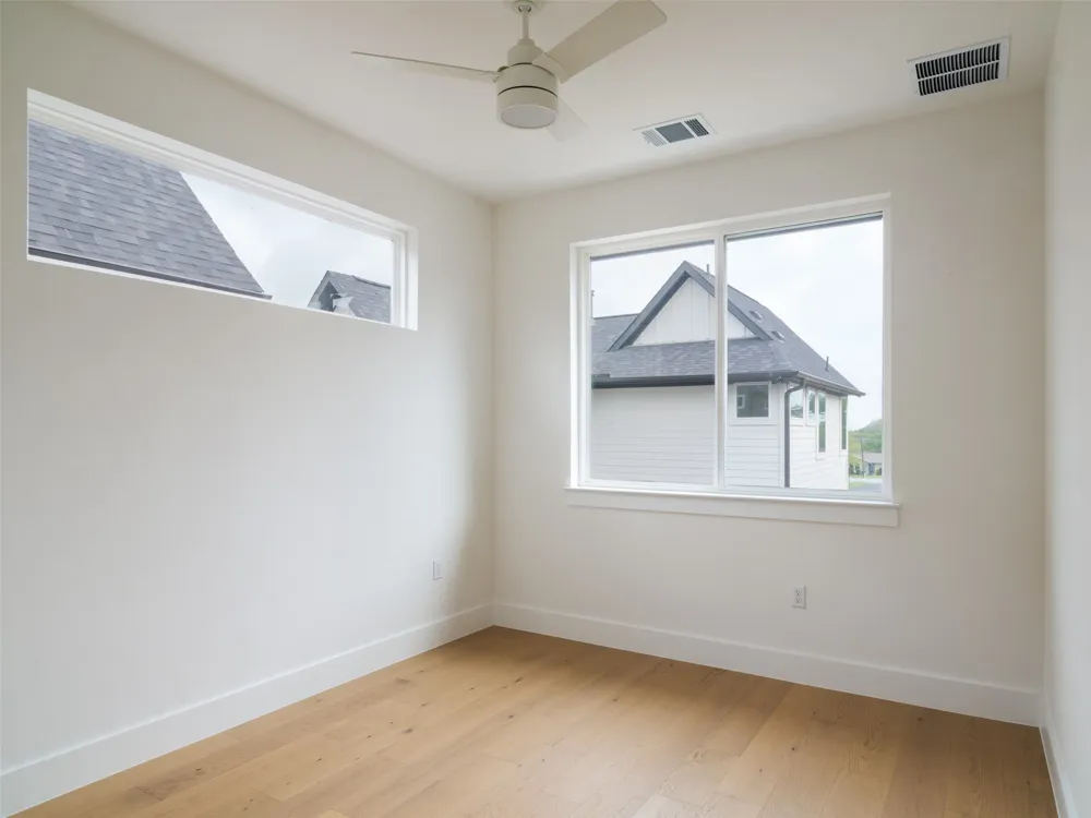 6409 Bradsher #B Austin, TX 78745