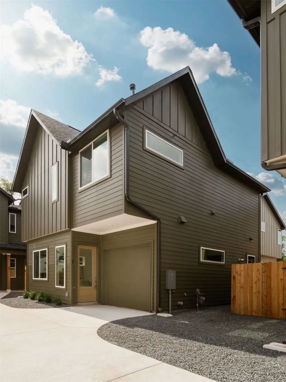 6409 Bradsher #B Austin, TX 78745