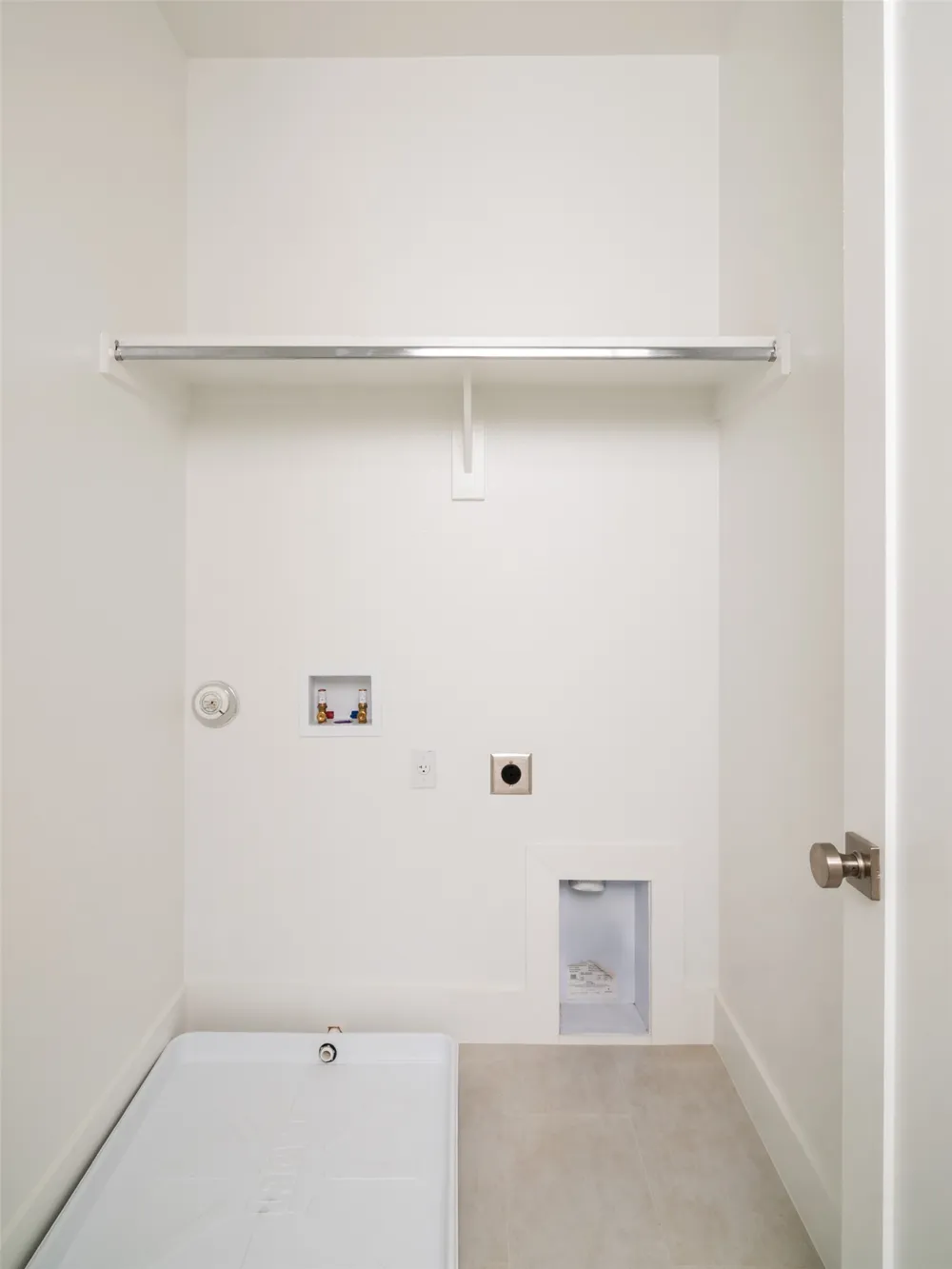 6409 Bradsher #B Austin, TX 78745