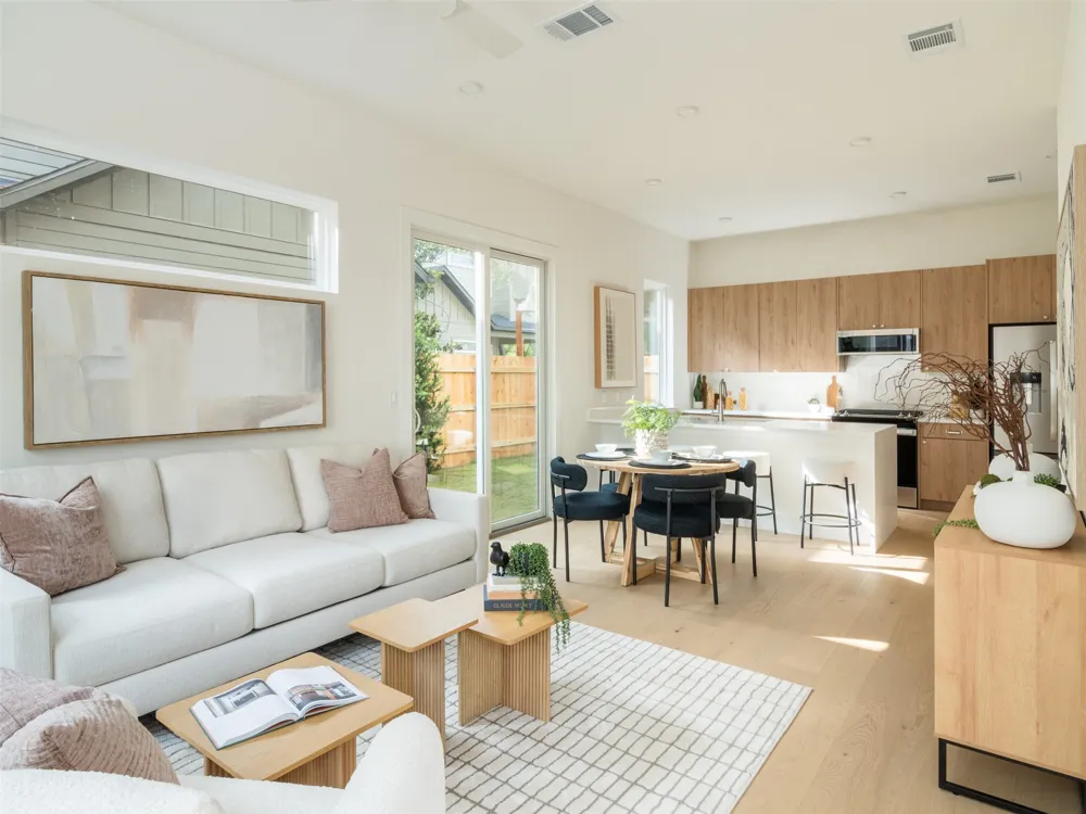 6409 Bradsher #B Austin, TX 78745