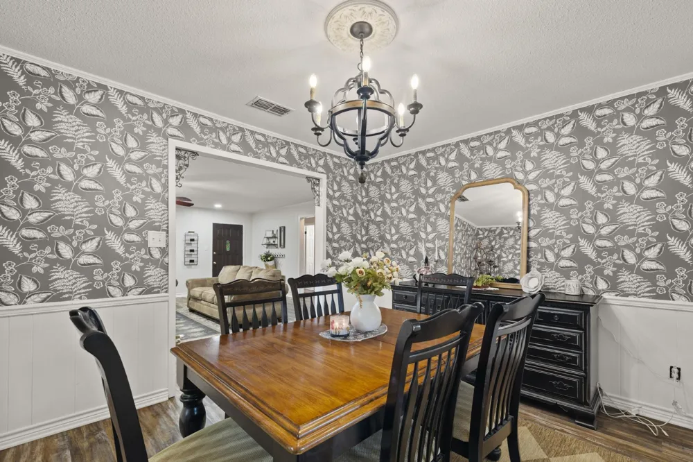 668 County Road 2436 Mineola, TX 75773