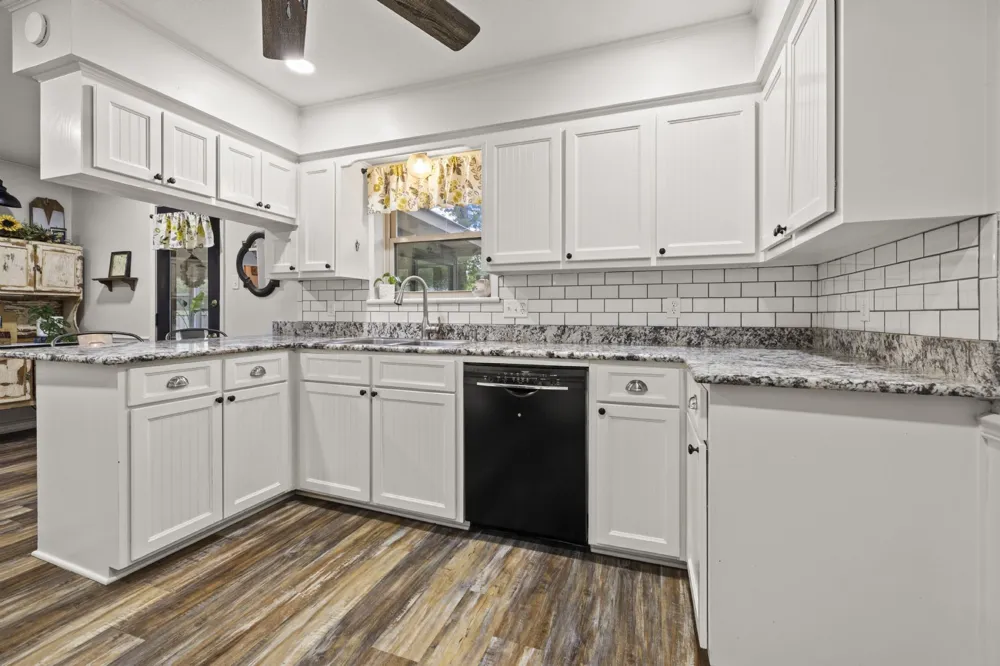 668 County Road 2436 Mineola, TX 75773