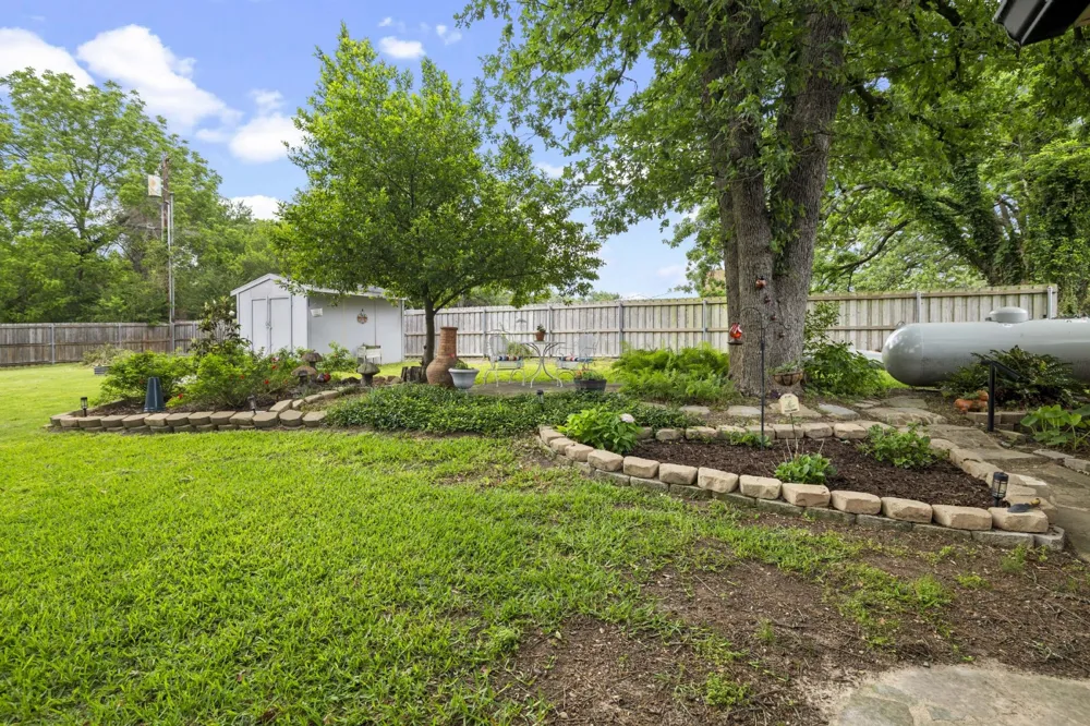 668 County Road 2436 Mineola, TX 75773