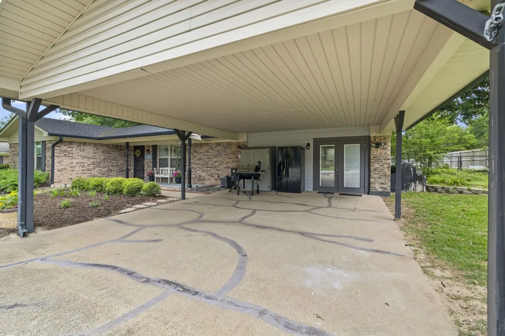 668 County Road 2436 Mineola, TX 75773