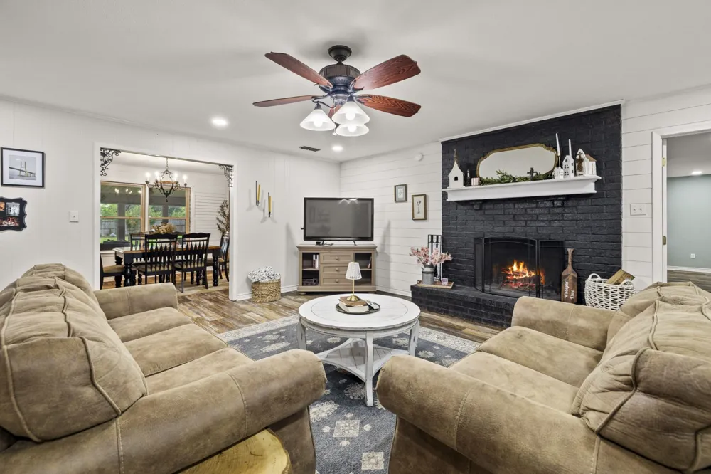 668 County Road 2436 Mineola, TX 75773