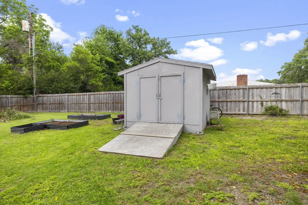 668 County Road 2436 Mineola, TX 75773