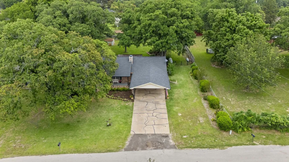 668 County Road 2436 Mineola, TX 75773