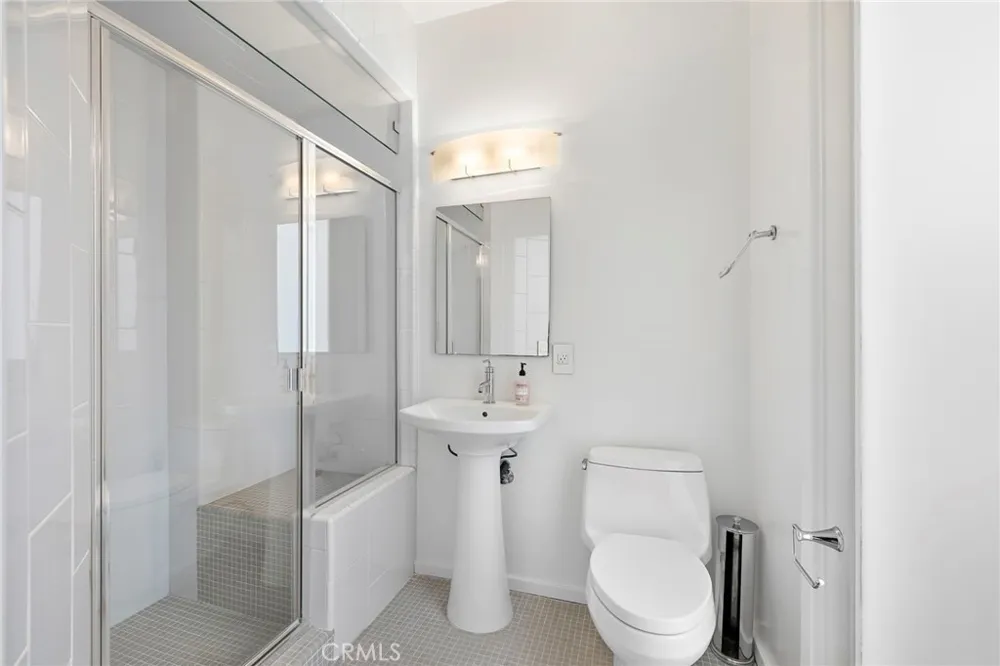 4151 Redwood Avenue #106 Los Angeles, CA 90066