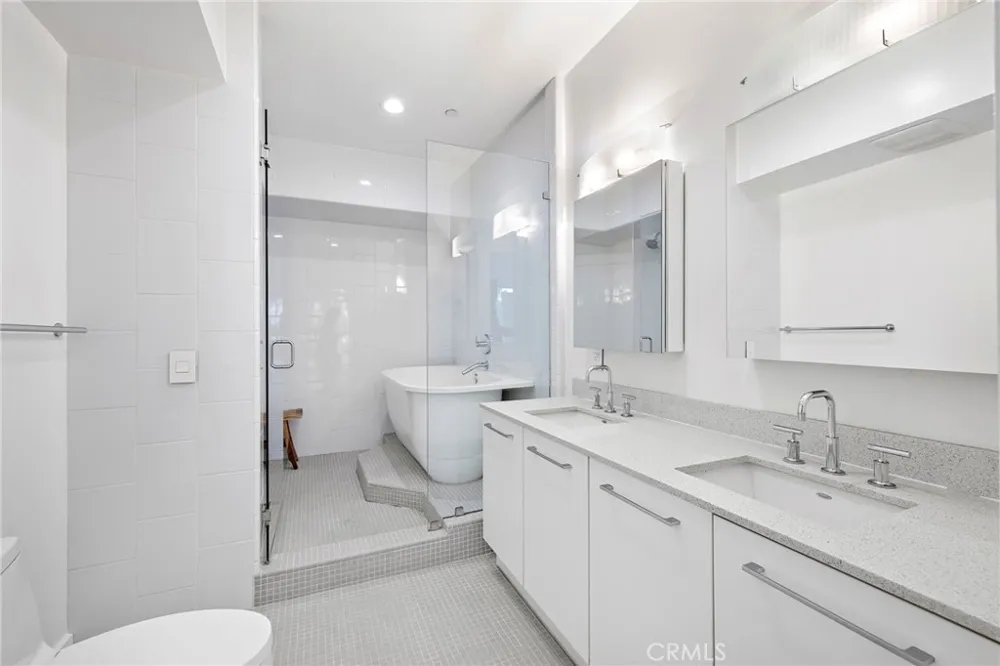 4151 Redwood Avenue #106 Los Angeles, CA 90066