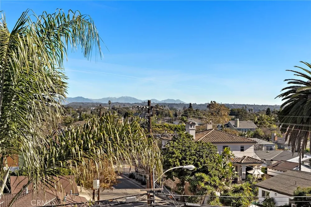4151 Redwood Avenue #106 Los Angeles, CA 90066