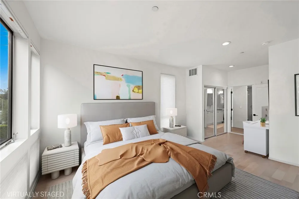 4151 Redwood Avenue #106 Los Angeles, CA 90066