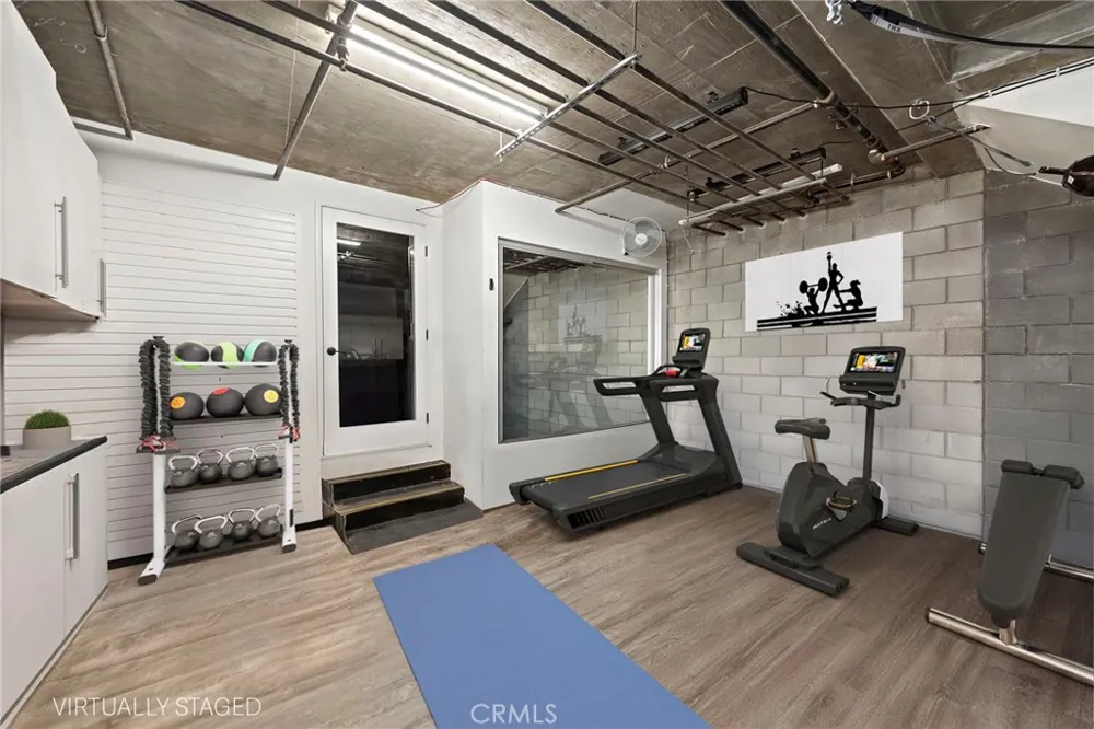 4151 Redwood Avenue #106 Los Angeles, CA 90066