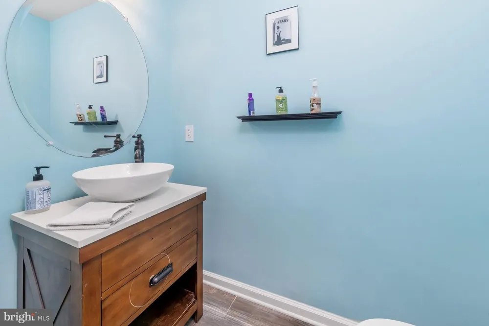 701 TANGLEWOOD DRIVE Sicklerville, NJ 08081