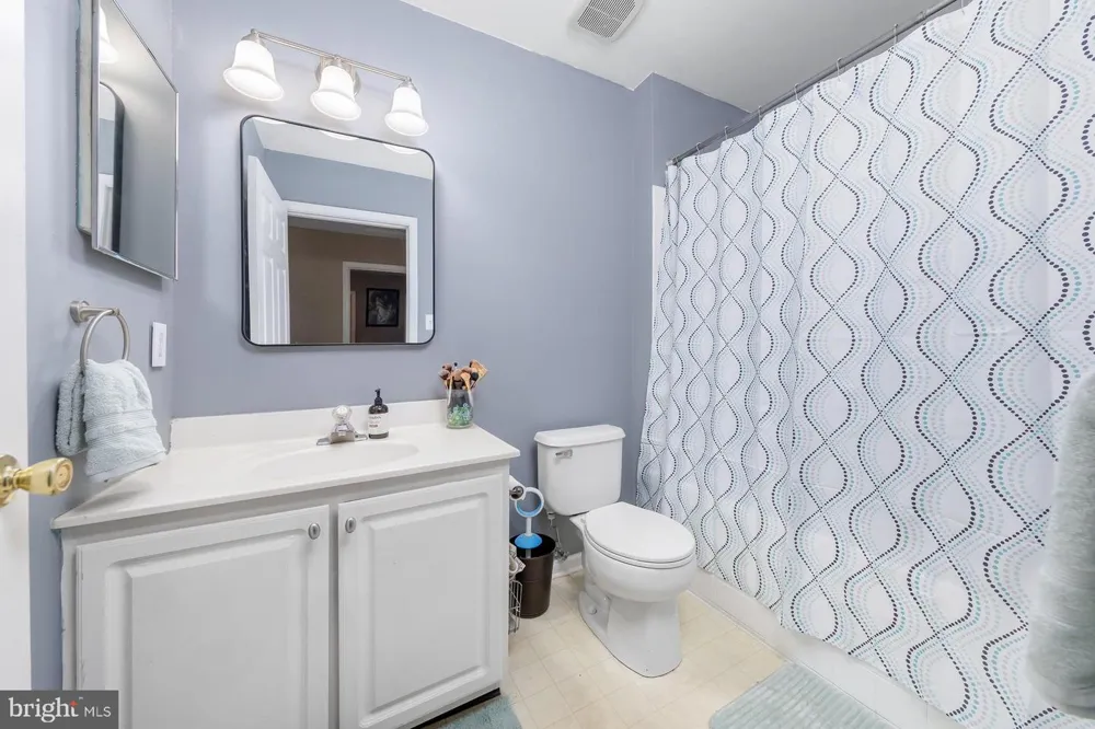 701 TANGLEWOOD DRIVE Sicklerville, NJ 08081