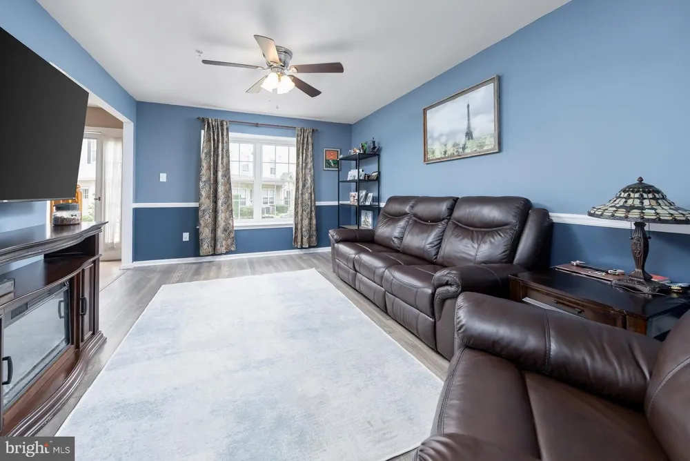 701 TANGLEWOOD DRIVE Sicklerville, NJ 08081