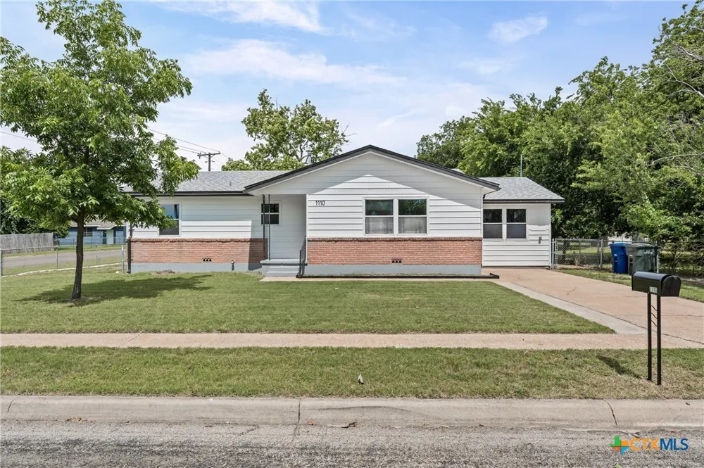 1110 S 7th Street