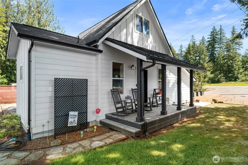 698 6th Avenue W Tenino, WA 98589