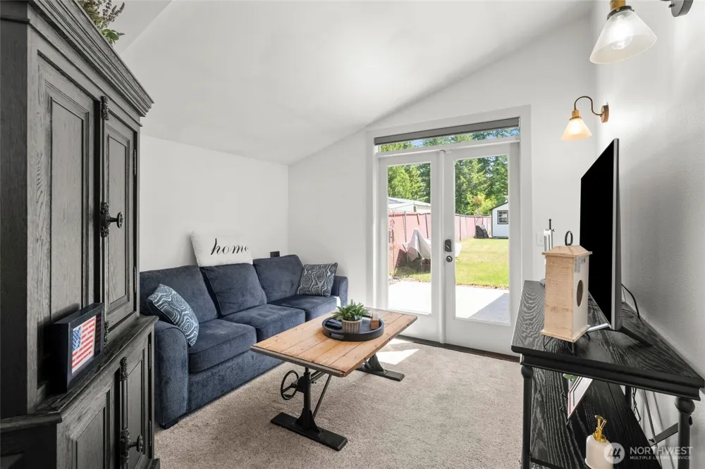 698 6th Avenue W Tenino, WA 98589