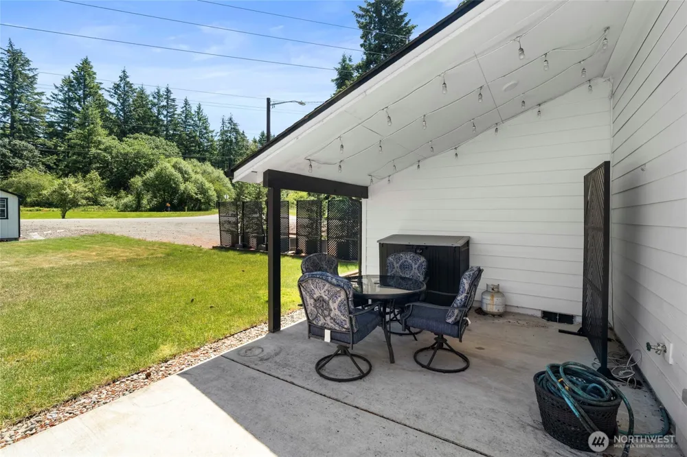 698 6th Avenue W Tenino, WA 98589
