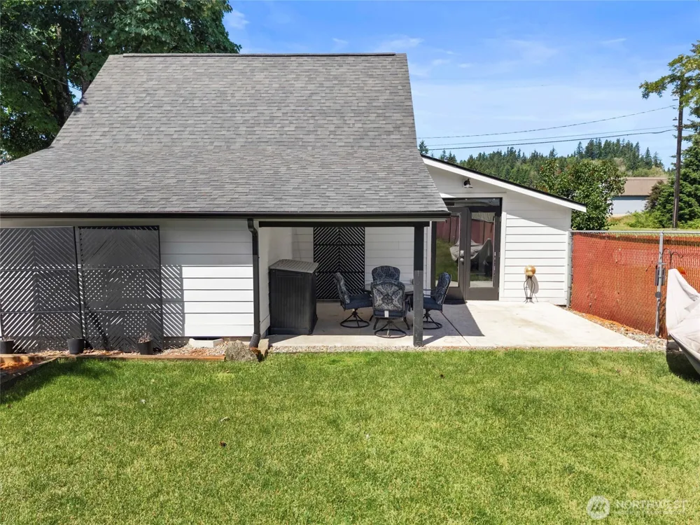698 6th Avenue W Tenino, WA 98589