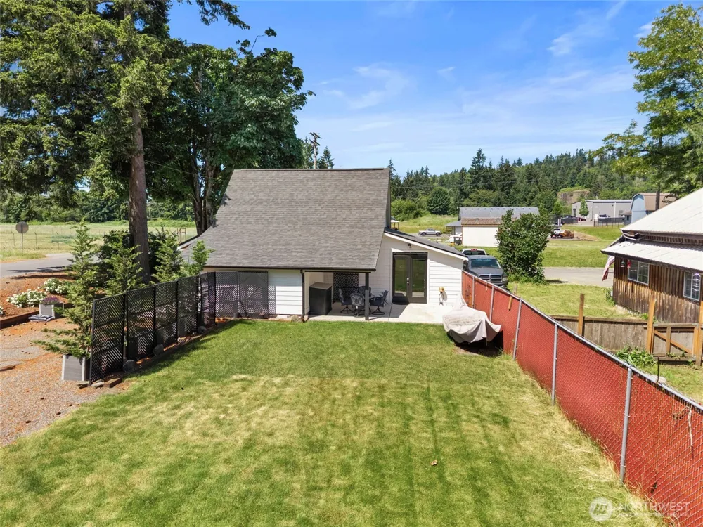 698 6th Avenue W Tenino, WA 98589