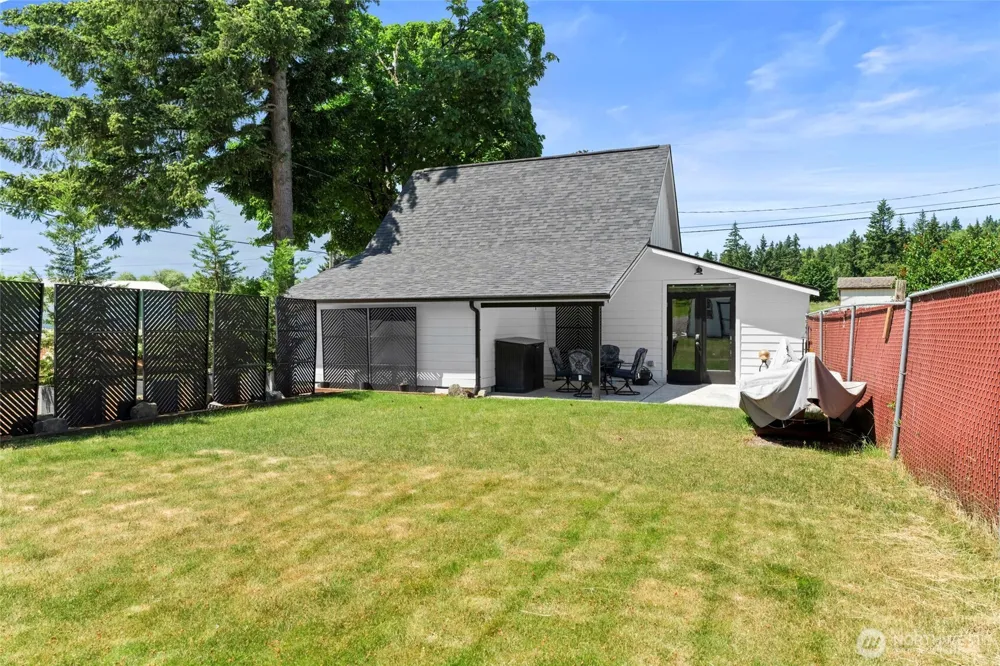 698 6th Avenue W Tenino, WA 98589