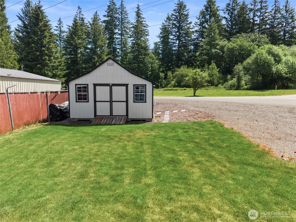 698 6th Avenue W Tenino, WA 98589
