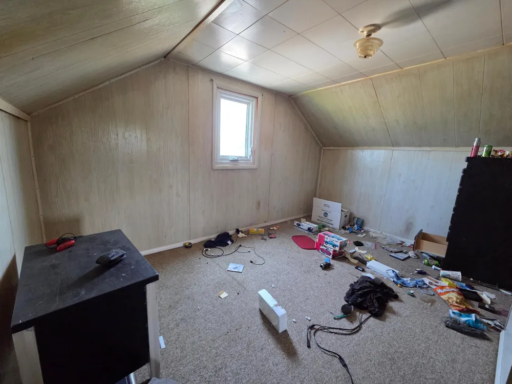 204 EAST ST S Stirum, ND 58069