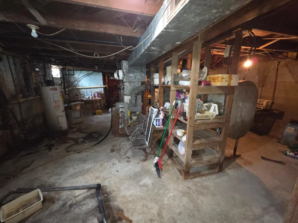 204 EAST ST S Stirum, ND 58069