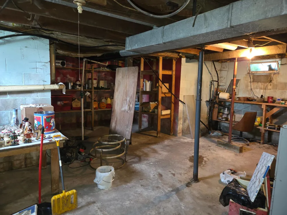204 EAST ST S Stirum, ND 58069