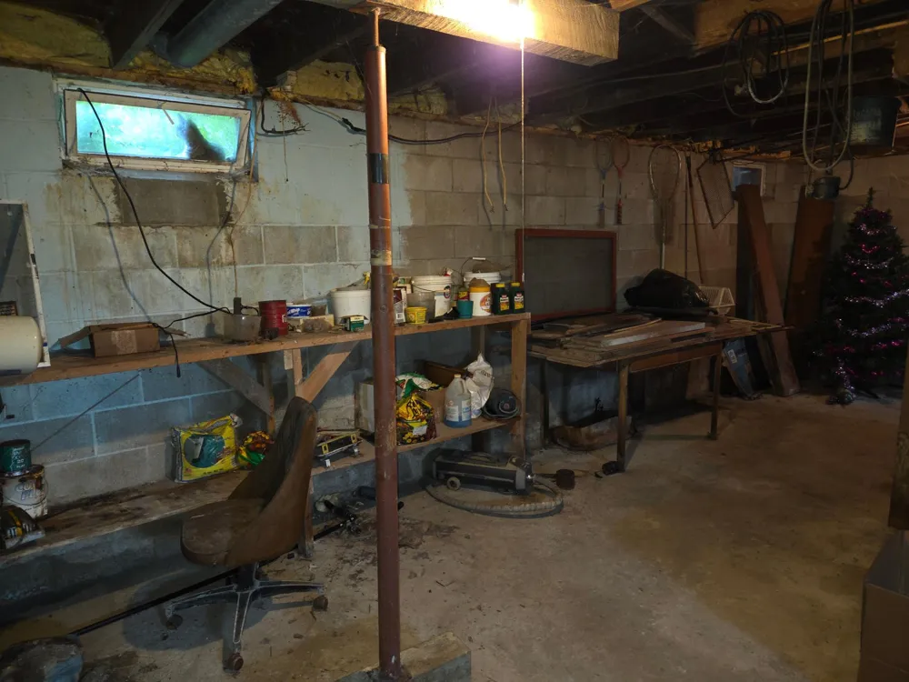 204 EAST ST S Stirum, ND 58069
