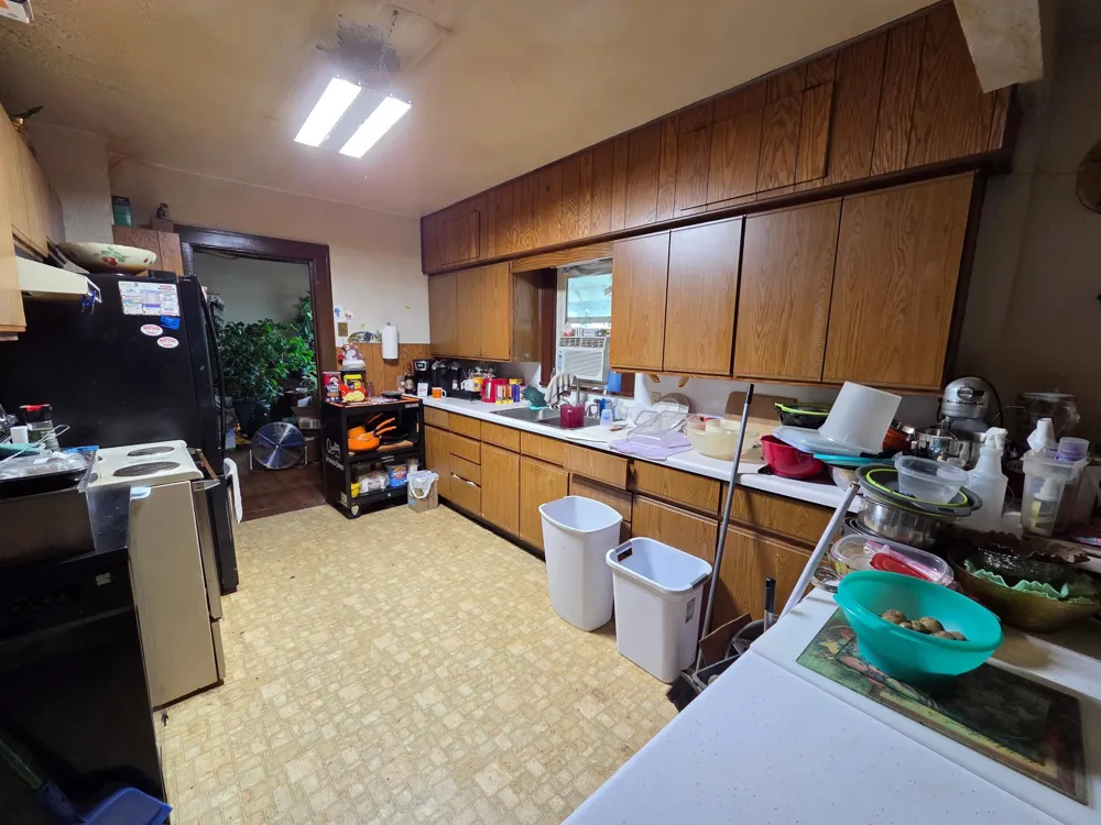 204 EAST ST S Stirum, ND 58069