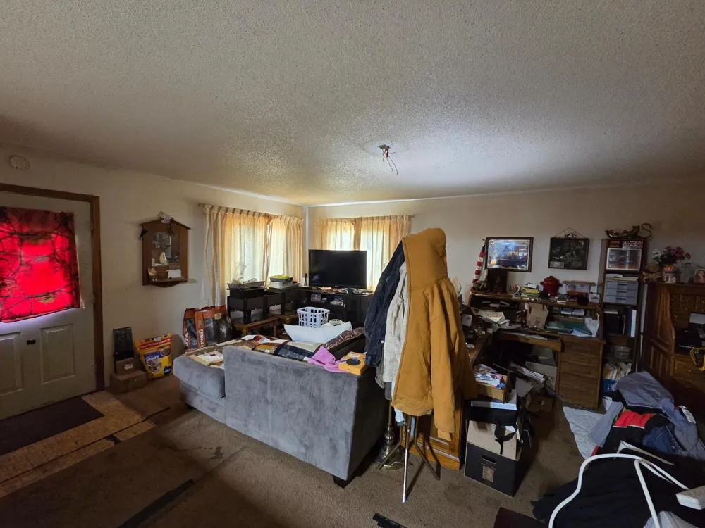 204 EAST ST S Stirum, ND 58069