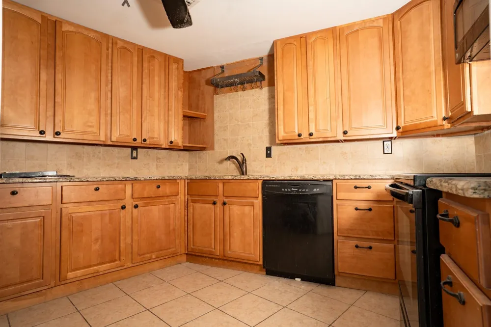 823 S Water Street #5F Corpus Christi, TX 78401