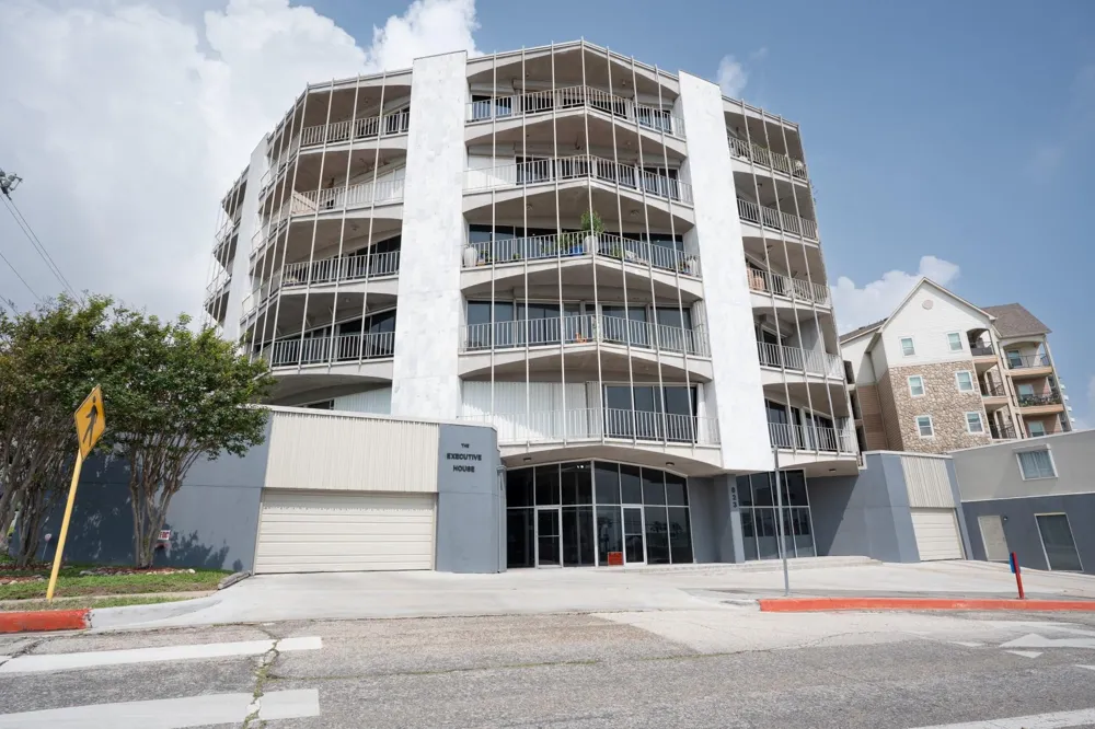 823 S Water Street #5F Corpus Christi, TX 78401