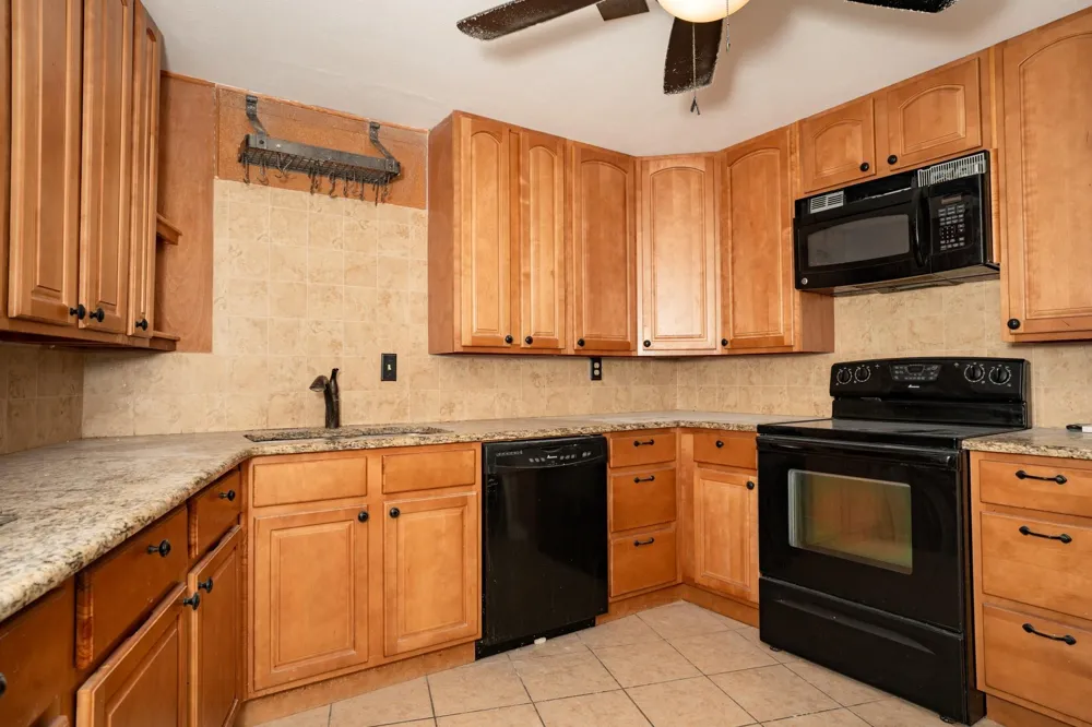 823 S Water Street #5F Corpus Christi, TX 78401