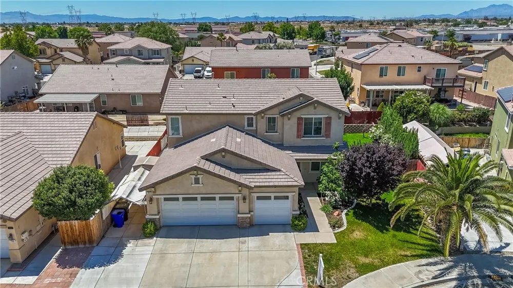 13825 Hawk Court Victorville, CA 92394