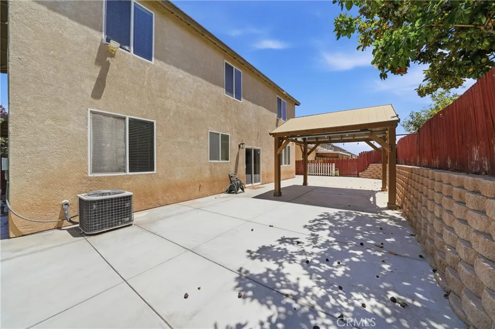 13825 Hawk Court Victorville, CA 92394