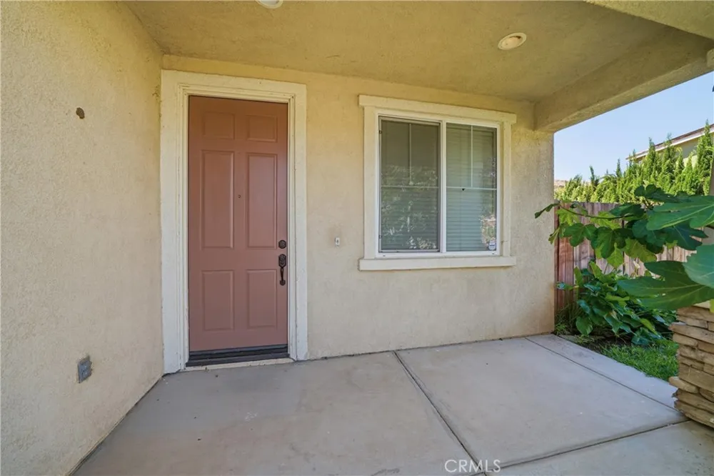 13825 Hawk Court Victorville, CA 92394